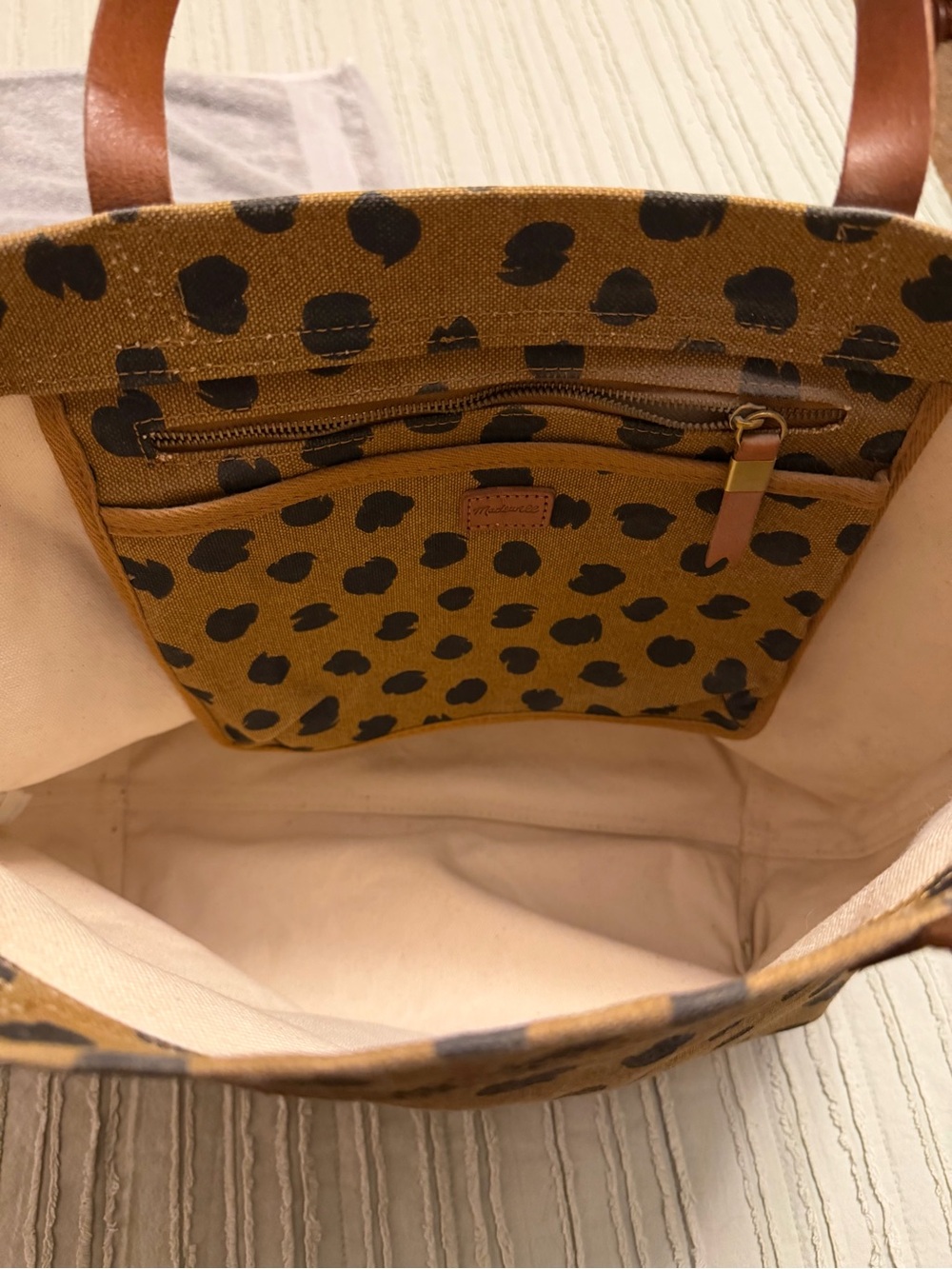 Madewell “The Canvas Transport Tote” in Painted Spots - Picture 9 of 10